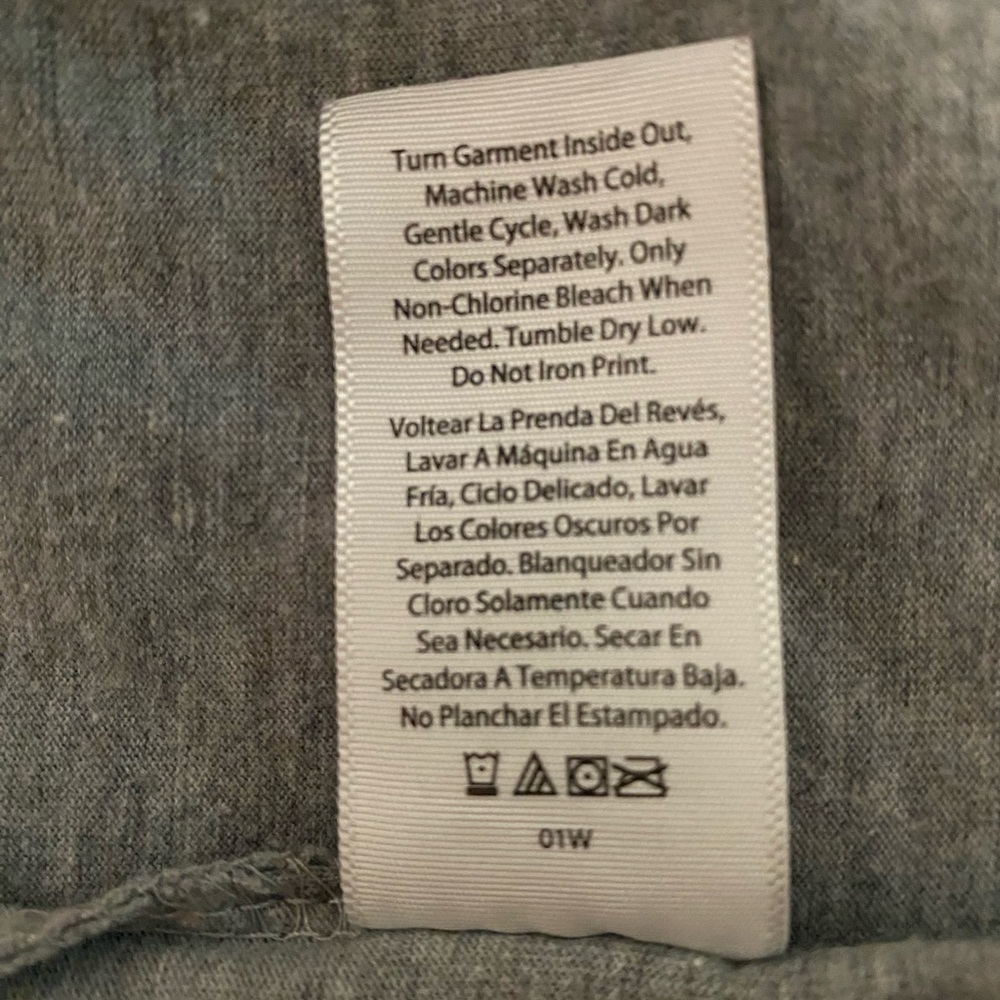 Women’s tee sz 1X 16/18 gray My Favorite Color Is Christmas Lights Very soft EUC - Picture 6 of 6